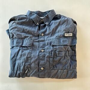 Men's Columbia cargo button up with vents